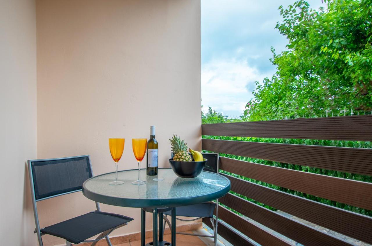 Leon Apartments ไซคิย์นธอสทาวน์ ภายนอก รูปภาพ